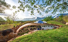 Saffronstays Asanja Titaly, Murbad - Hobbit Inspired Earth-Shelter Home With Plunge Pool
